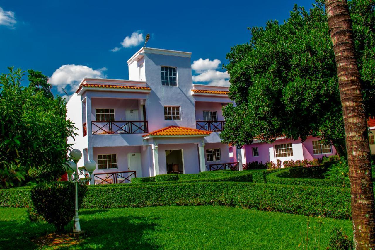 Rancho Guacamayos Hotel & Restaurantes Bonao Exterior foto